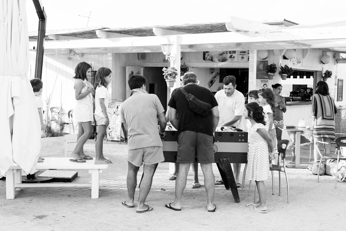 Camaraderie - Monopoli Puglia - CARLA COULSON