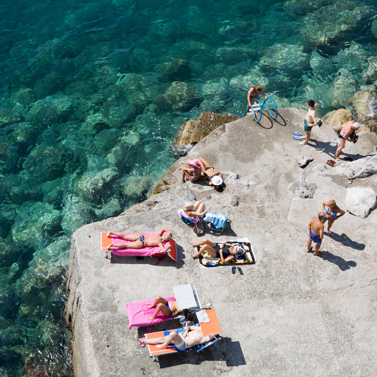 Atrani Chat - Square - CARLA COULSON