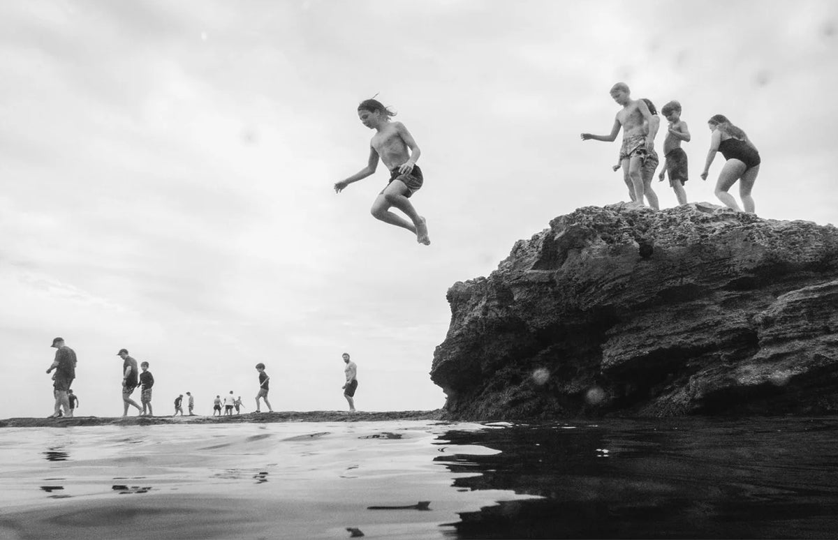 Lisa Atkinson - Jumping for Joy, Sorrento Back Beach 2021 – Limited Edition Fine Art Print